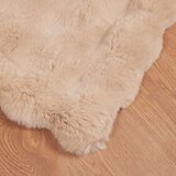 vidaXL Dežnik iz umetnega zajčjega krzna 4 pcs Bež 130 x 150 cm | Shoptok.si