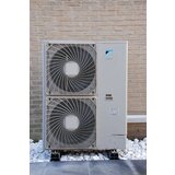 Daikin visokotemperaturna ogrevalna toplotna črpalka ERRQ016AV1 + EKHBRD016ADV17 16kW | Shoptok.si