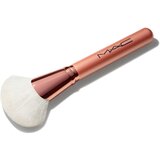 MAC Cosmetics 143S Bronzer Fan Brush čopič za bronzer 1 kos | Shoptok.si