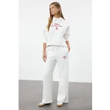 Trendyol Ecru Slogan Embroidered Regular/Normal Pattern Thick Polar Fleece Knitted Tracksuit