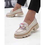 Resti Lacquered beige moccasins for women Geloppa- Footwear | ePonuda.com