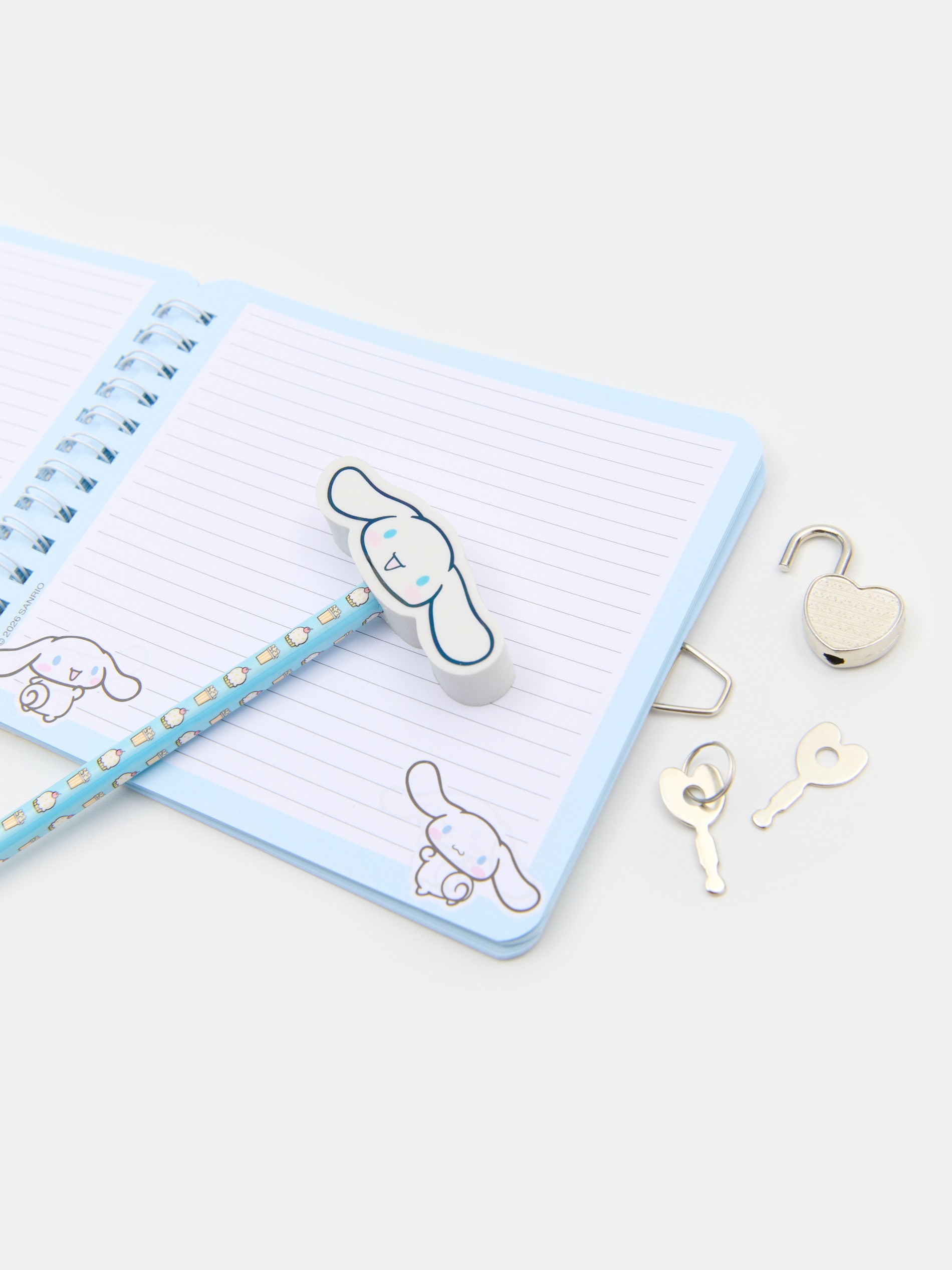 Sinsay Set: bilježnica s lokotom i olovka Cinnamoroll | shoptok.hr