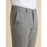 Sinsay Slim-fit chino hlače u kockicu s udjelom viskoze | shoptok.hr