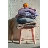 JUNA Belo-modra frotirna brisača iz mešanice bambusa 50x100 cm Nuance – | Shoptok.si