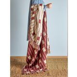 Bloomingville Rdeče-bež odeja iz mešanice bombaža 130x160 cm Cang – | Shoptok.si
