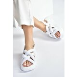 Fox Shoes Women's White Fabric Thick-soled Sandals Cene