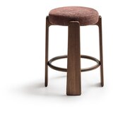Kave Home Rjav/v temni naravni barvi barsko stol iz masivnega jesena (višina sedeža 65 cm) Granite – | Shoptok.si