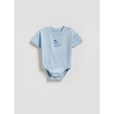 Reserved Pamučni bodi Winnie the Pooh - bljedoplavo | shoptok.hr