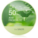 The Saem Jeju Fresh Aloe Cooling Cushion dolgoobstojni tekoči puder v gobici SPF 50+ s pomirjajočim učinkom odtenek Natural Beige 12 g | Shoptok.si