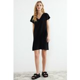 Trendyol Black Wrapped/Textured V-Neck Shift/Plain Mini Knitted Mini Dress Cene