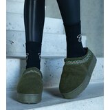 Gemre Green platform snow boots with low uppers and embroidered Greene pattern | Shoptok.si