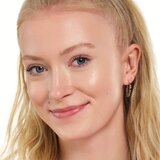 Essence silky BLUR naravno prekrivni vlažilni tekoči puder za mat videz odtenek 90 30 ml | Shoptok.si