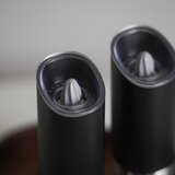 Huslog AK-0649 set gravitacijskih električnih mlincev za sol in poper, srebrna, 2 kom | Shoptok.si