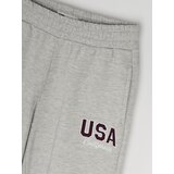 Sinsay Dres hlače jogger s izvezenim natpisom USA Slike