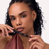 Catrice Blur-Real črtalo za ustnice z učinkom zabrisanja odtenek 050 Fleek 0.8 g | Shoptok.si