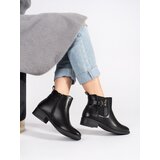 Shelvt Black women's Chelsea boots with a flat heel | Eponuda.ba
