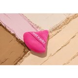 Wet'n wild Wet n Wild Trouglasti aplikator za setting puder u prahu Powder puff | ePonuda.com