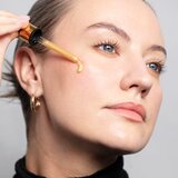 Antipodes Glow Ritual Vitamin C Serum posvjetljujući serum protiv prvih znakova starenja kože 30 ml | shoptok.hr