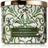 Bath & Body Works Backyard Honeysuckle dišeča sveča 411 g | Shoptok.si