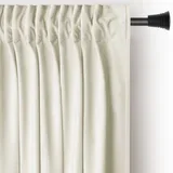 Kremno bela žametna zavesa za delno zatemnitev 140x270 cm Pleat –