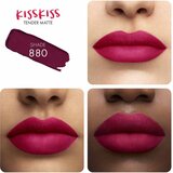Guerlain KissKiss Tender Matte dolgoobstojna šminka z mat učinkom odtenek 880 Caress Plum 3.5 g | Shoptok.si
