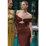 Trendyol Zeynep Tosun Dark Brown Knitted Snake Accessory Evening Dress & Graduation Dress Cene