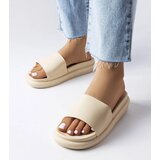 D/CEO White slides Ypsy | Shoptok.si