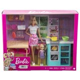 Barbie doll and Chelsea Baking in kitchen 104 HBX03
