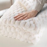 Douceur d intérieur Krem deka od mikropliša 180x220 cm Frosty – | shoptok.hr