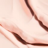 Sol de Janeiro Rosa Charmosa Dewy Cream posvjetljujuća krema za tijelo 240 ml | shoptok.hr