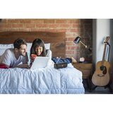 JBL prenosni radio TUNER2 - bel | Shoptok.si