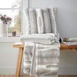Catherine Lansfield Svetlo siva odeja iz umetnega krzna 130x170 cm Flint – | Shoptok.si