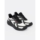 Shelvt Comfortable sneakers in black and white with McArthur mesh structure | ePonuda.com