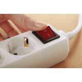 Home Podaljšek, 5 vtičnic, stikalo, 1.5mm², 3 m, bel - NV 5K-3/WH/1.5 | Shoptok.si