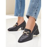 Resti Royal Fashion Women's Low-Heeled Kamelia Loafers | ePonuda.com