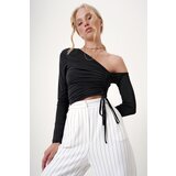 Trend Alaçatı Stili Women's Black Asymmetric Collar Shirred Sandy Crop Blouse | shoptok.hr