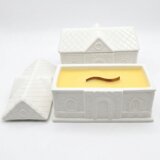 NOBAMO Svijeća Velika Kućica - Bijela / Islandski kokos | shoptok.hr