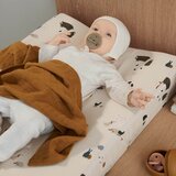 Liewood tolažilna duda - silikon Paula 0-6 m golden caramel | Shoptok.si