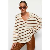 Trendyol Sweater - Braun - Oversize Cene