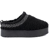 Shelvt Boots a'la snow boots in black with decorative embroidery Cene