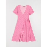 Sinsay Mini haljina na preklop s volanom u cvjetnom uzorku | shoptok.hr