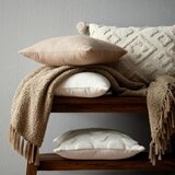 Mömax Okrasna Blazina Allegra | Shoptok.si