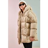 Bianco Lucci Women's Beige Oversized Puffy Coat with Large Double Pockets. cene