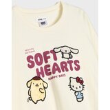 Sinsay Pamučna crewneck majica s našivcima Hello Kitty and Friends | shoptok.hr