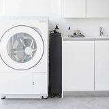 YAMAZAKI Mat črna jeklena kopalniška polica 48x80,5 cm Tower – | Shoptok.si
