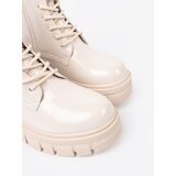 Shelvt Stylish lacquered workers in a light beige shade | ePonuda.com