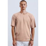 DStreet Men's T-shirt with a cappuccino patch RX4620 cene
