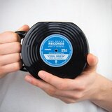 Retro šalica u obliku vinilne ploče | shoptok.hr