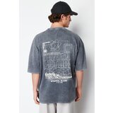 Trendyol Anthracite Men's Oversize/Wide Cut Vintage/Faded Effect Text Printed 100% Cotton Short Sleeve T-Shirt Cene