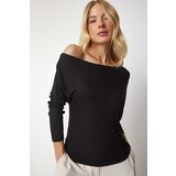  Women's Black Boat Collar Knitwear Blouse Cijene